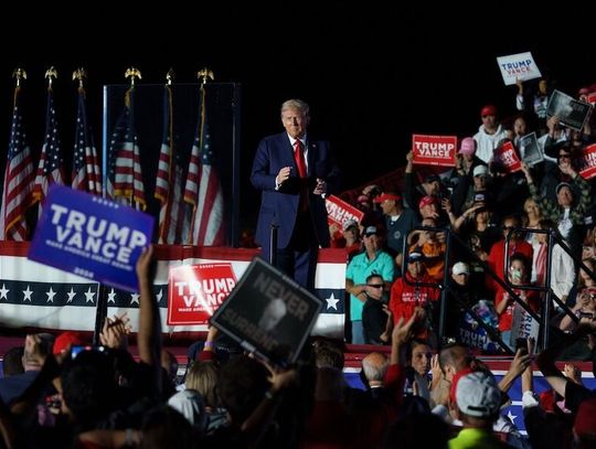 Trump powrócił do Butler, gdzie doszło do zamachu na jego życie (WIDEO)