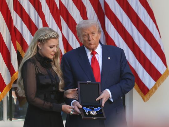 Trump przyznał pośmiertnie Medal Wolności Charliemu Kirkowi