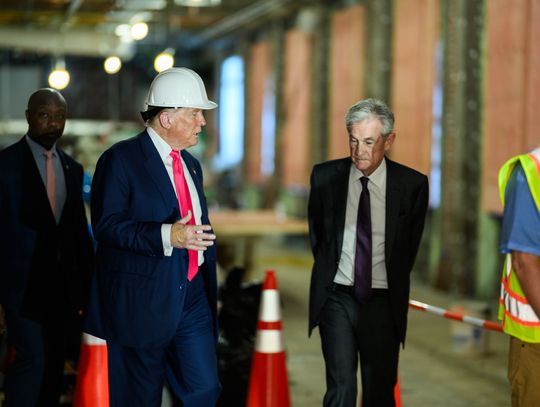 Trump: rozważam duży pozew przeciwko Powellowi