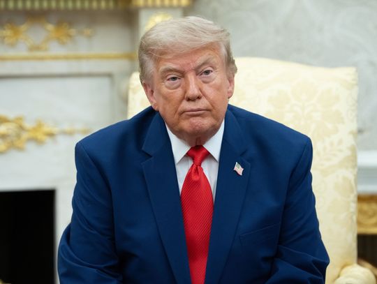Trump: rozważam potężny atak na Iran