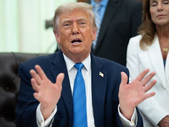 Trump: tej nocy uderzymy mocno w Iran i niedługo przejmiemy kluczową wyspę Chark