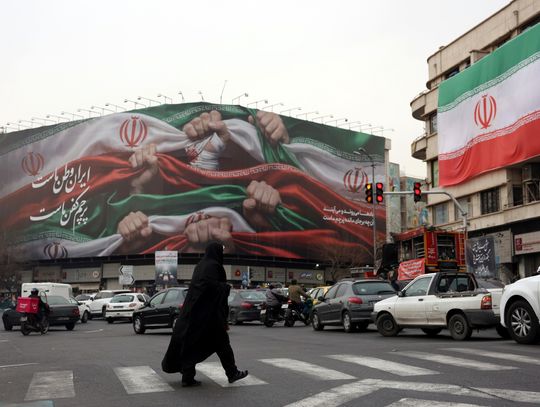 Trump wezwał Irańczyków, by przejmowali instytucje, zapowiedział pomoc Trump wezwał Irańczyków, by przejmowali instytucje, zapowiedział pomoc