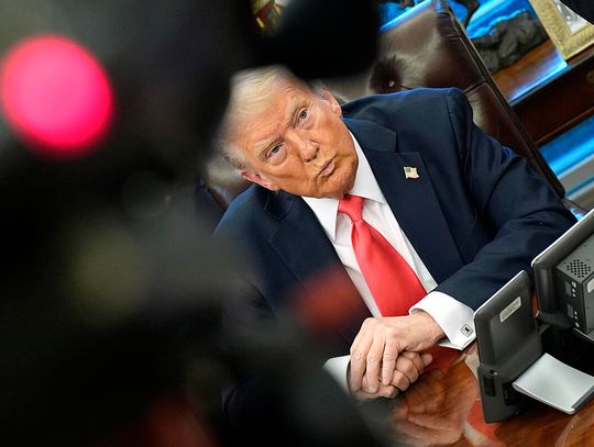 Trump zapowiedział sprzedaż "złotych kart" pobytu za 5 mln dolarów, w tym dla rosyjskich oligarchów