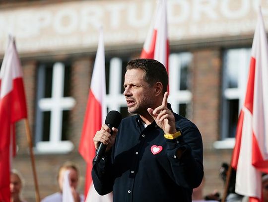 Trzaskowski: przestrzenie, w których są obsługiwani Warszawiacy, powinny być neutralne