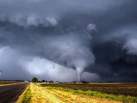 Trzecia ofiara śmiertelna tornada, ciało znaleziono w domu w powiecie Kankakee (WIDEO)