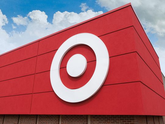 Trzy ofiary śmiertelne i jedna ranna w strzelaninie przed sklepem sieci Target