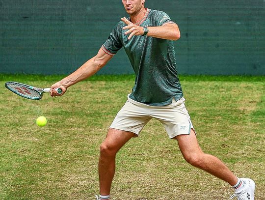 Turniej ATP w Halle - Hurkacz pokonał Zvereva i zagra w finale z Sinnerem