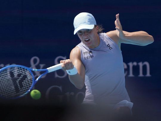 Turniej WTA w Cincinnati - awans Świątek do półfinału