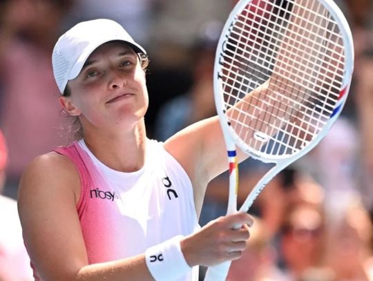 Turniej WTA w Dubaju - awans Świątek do trzeciej rundy