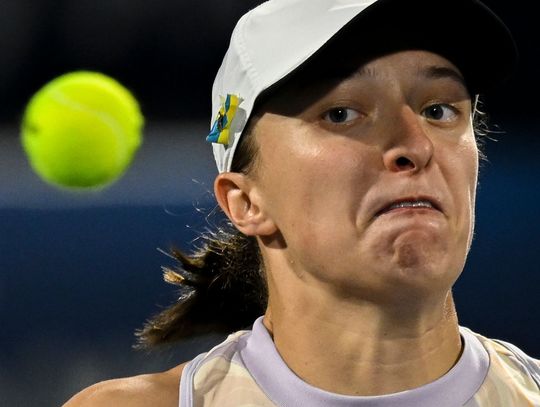 Turniej WTA w Dubaju - Świątek przegrała z Krejcikovą w finale