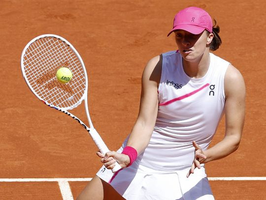 Turniej WTA w Madrycie - Świątek nie bez problemów z awansem do półfinału