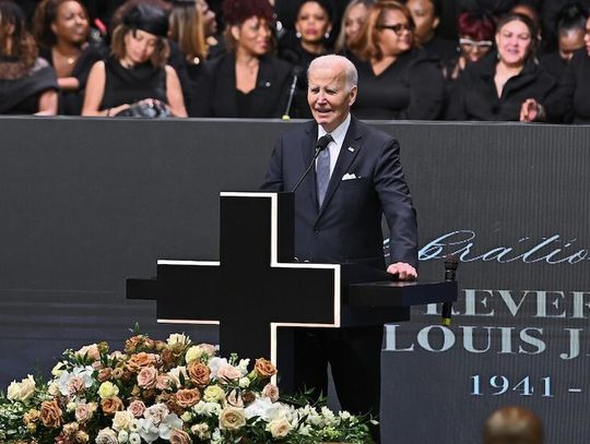 Tysiące osób, w tym trzej byli prezydenci USA, żegnali pastora Jacksona