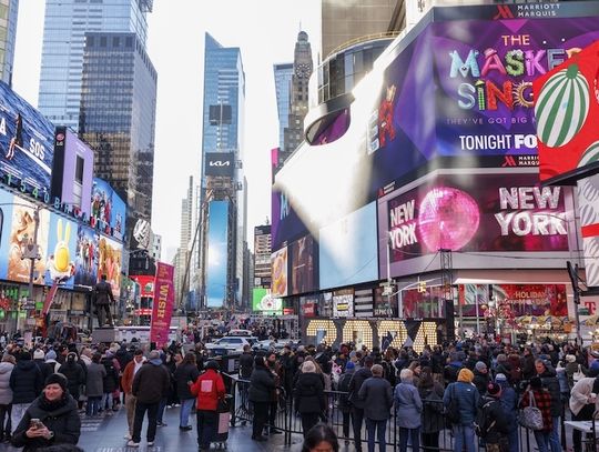 Tysiące policjantów i jednostki antyterrorystyczne będą chronić na Times Square uczestników powitania Nowego Roku