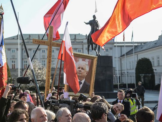 Uczczono piątą rocznicę katastrofy smoleńskiej (ZOBACZ ZDJĘCIA)