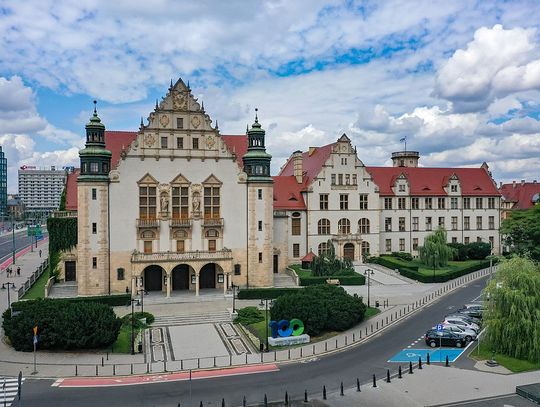 Uczelnie w Polsce rozpoczynają rekrutacje na studia