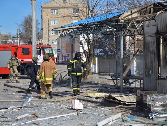 Ukraina. Władze: trzy cywilne osoby zabite w środę w rosyjskich ostrzałach w obwodach donieckim i chersońskim