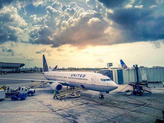 United Airlines i  Delta Air Lines odpowiedzą za sprzedawanie „foteli przy oknie”, w miejscach, gdzie okien nie było