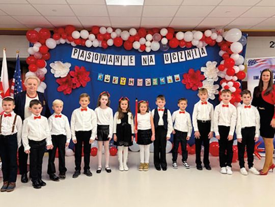 Uroczystości pasowania na uczniów w Polskiej Szkole Czesława Miłosza w Schaumburgu