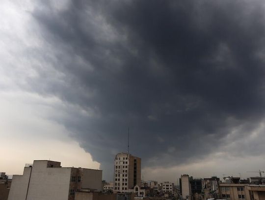 USA i Izrael kontynuują ataki w oczekiwaniu na nazwisko nowego przywódcy Iranu