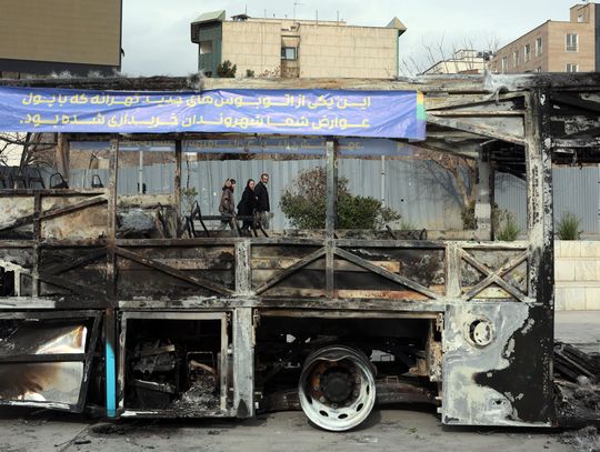 USA wstrzymują przygotowania do uderzenia na Iran; Teheran zapowiada surowe kary dla uczestników protestów (synteza)