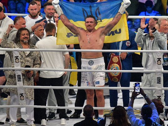 Usyk wygrał z Dubois walkę o cztery mistrzowskie pasy bokserskie