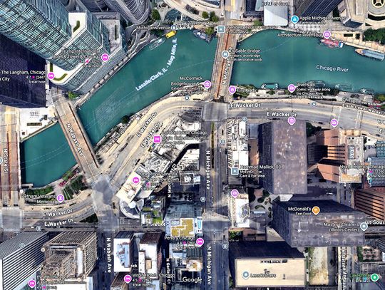 Uwaga na złodziejów zrywających biżuterię z przechodniów w centrum Chicago