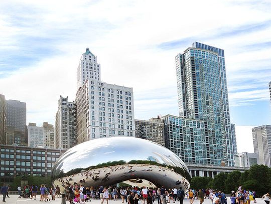 „Uwolnijcie człowieka z Fasolki!” – absurdalny protest pod chicagowską rzeźbą