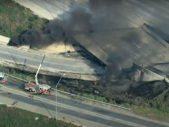 W Filadelfii z powodu pożaru cysterny zawalił się wiadukt nad autostradą I-95