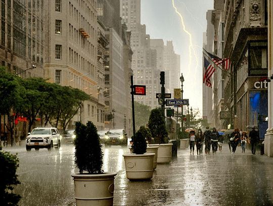W Nowym Jorku i New Jersey ogłoszono stan alarmowy z powodu silnej burzy