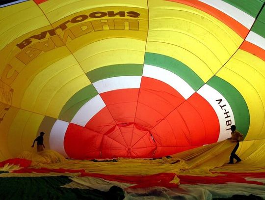 W Nowym Meksyku balon na ogrzane powietrze uderzył w maszt radiowy