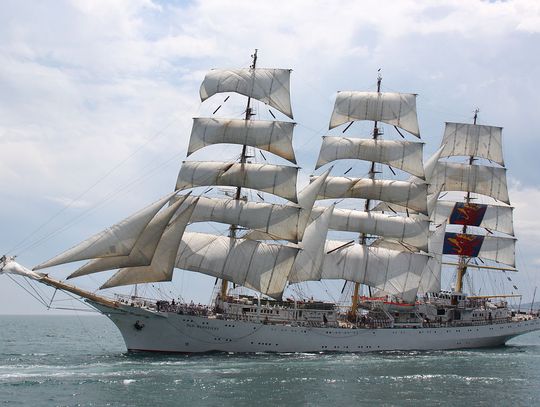 W połowie kwietnia "Dar Młodzieży" wyruszy w rejs do USA