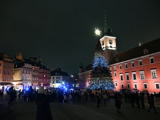 W środę rozbłysła świąteczna iluminacja w Warszawie (ZDJĘCIA)