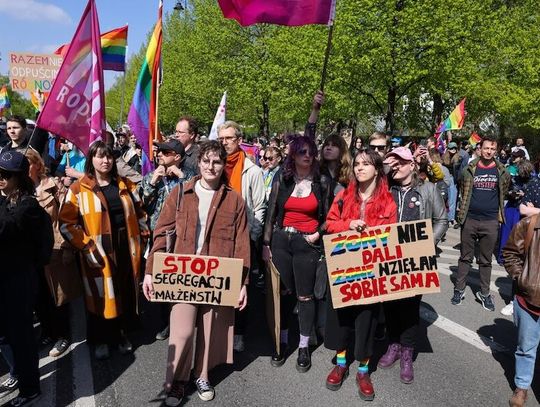 W Warszawie protest w sprawie wykonania wyroków TSUE i NSA ws. małżeństw jednopłciowych