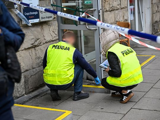 W Warszawie zaatakowano budynek, w którym mieści się siedziba PO