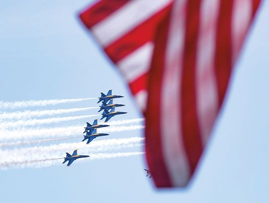 We wtorek Blue Angels planują przelot nad Chicago