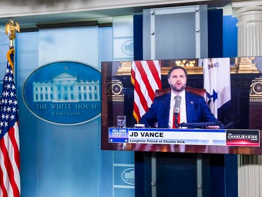 Wiceprezydent Vance poprowadził program Charliego Kirka, zapowiedział demontaż lewicowych organizacji