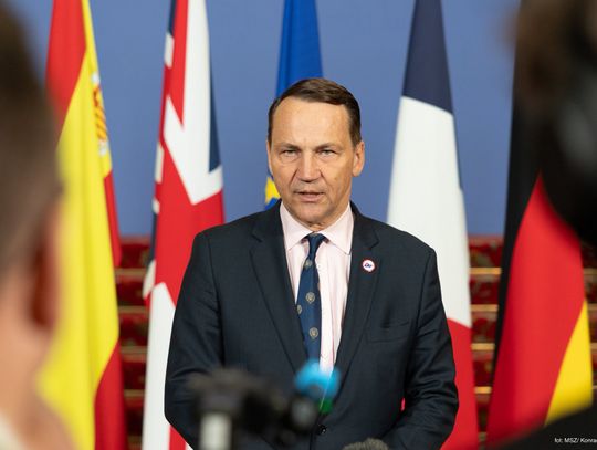 (WIDEO) Sikorski: rusza kampania informacyjna skierowana do nielegalnych migrantów