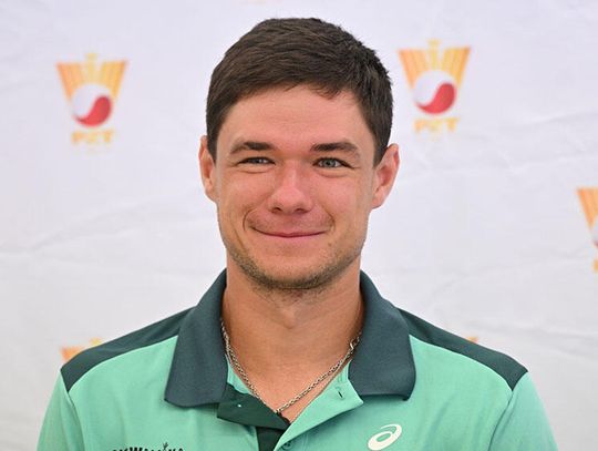 Wimbledon - awans Majchrzaka do drugiej rundy