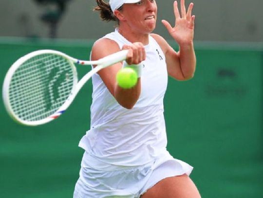 Wimbledon - Iga Świątek awansowała do drugiej rundy. Porażka Fręch
