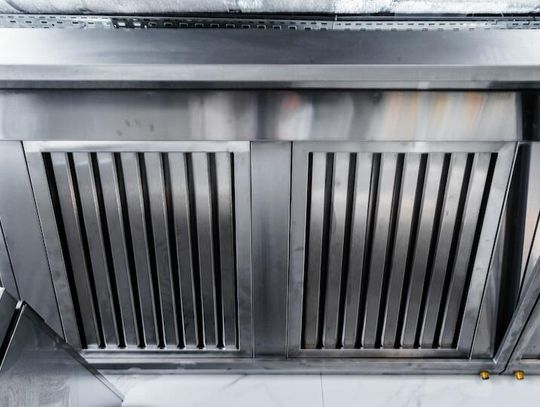 Włamywacz utknął w kominie restauracji w Waukegan