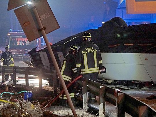 Włochy. Co najmniej 21 ofiar katastrofy autobusu koło Wenecji; wśród nich cudzoziemcy