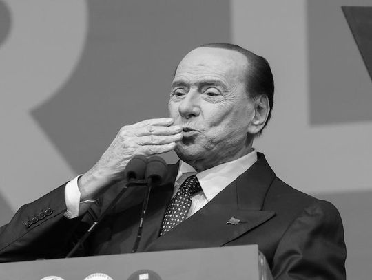 Włochy. Zmarł Silvio Berlusconi - magnat finansowy i medialny, który całkowicie zmienił włoską politykę