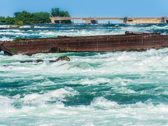 Wrak na krawędzi Niagary