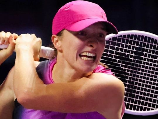 WTA Finals - Świątek wygrała z Kasatkiną i czeka na wynik meczu Gauff - Krejcikova