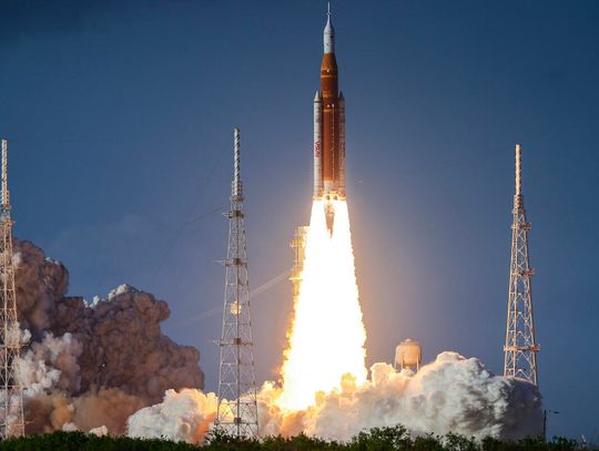 Wystartowała misja na orbitę księżyca - Artemis II (WIDEO)