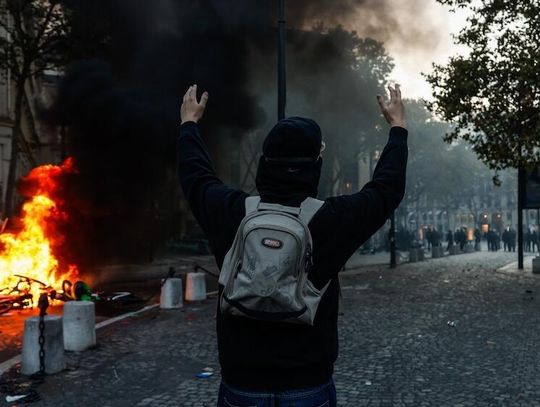 Zamieszki we Francji: ponad tysiąc osób aresztowanych, 150 policjantów rannych