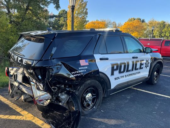 Zasnął za kierownicą samojeżdżącej tesli, która wjechała w policyjny radiowóz Zasnął za kierownicą samojeżdżącej tesli, która wjechała w policyjny radiowóz