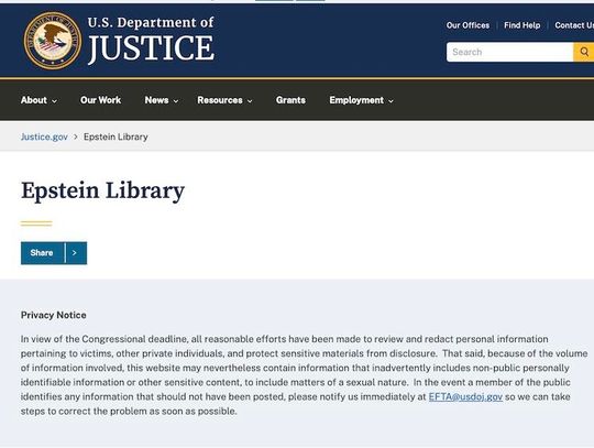 Ze strony Departamentu Sprawiedliwości zniknęło kilkanaście plików związanych z Epsteinem