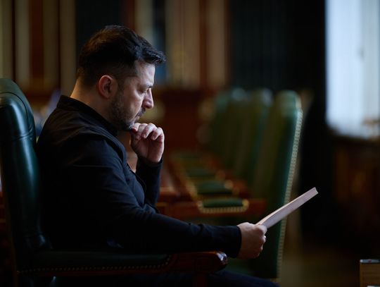 Zełenski zamierza ogłosić 24 lutego plan wyborów i referendum