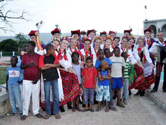 Zespół Pieśni i Tańca „Polonia” na Haiti